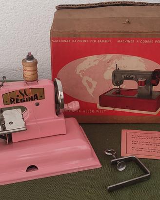 Regina 556 Macchina da cucire per bambini anni '60