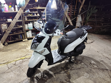 Scooter sym hd2 200i