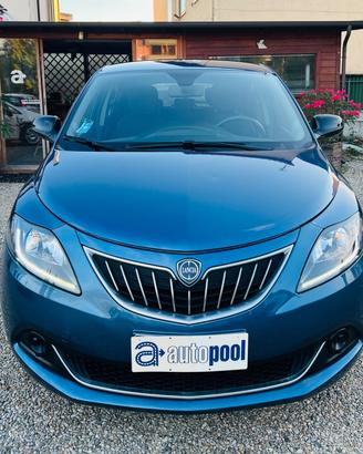 Lancia Ypsilon 1.0 FireFly 5 porte S&S Hybrid Silv