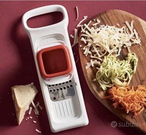 Speedy grater Tupperware