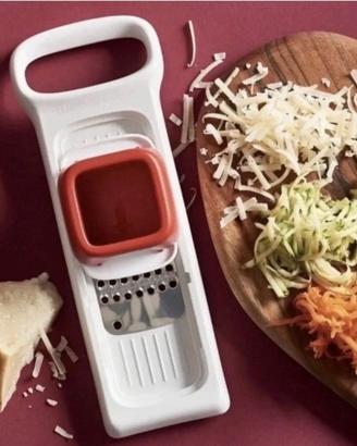 Speedy grater Tupperware