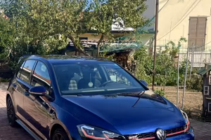 VW Golf 7.5 GTI 2.0 TSI 245 CV DSG - Atlantic Blue