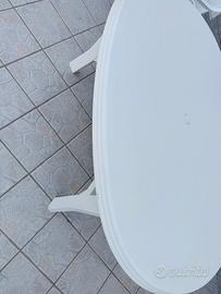 Tavolo esterno bianco