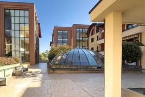 MODERNO BILOCALE IN RESIDENCE