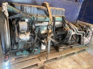 Motore volvo fh 12 6 cilindri anno 2003