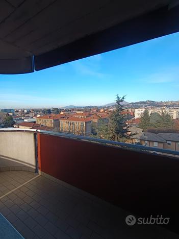 Bergamo trilocale box vista città alta