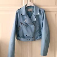 Chiodo azzurro Stradivarius similpelle da 89 a 4 €