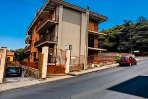 Ampio Quattro Vani Pedara "Morgagni"