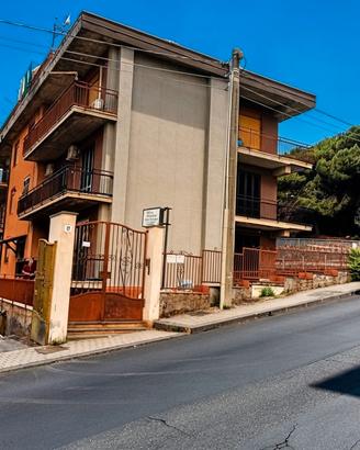Ampio Quattro Vani Pedara "Morgagni"