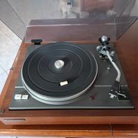 Giradischi con equalizzatore e casse vintage