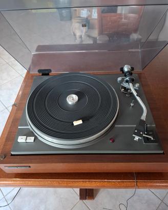 Giradischi con equalizzatore e casse vintage