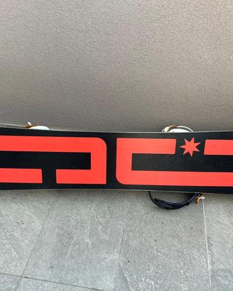 Tavola da snowboard DC + attacchi drake