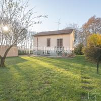 VILLA CON POSSIBILITA'DI AMPLIAMENTO E MERAVIGLIO