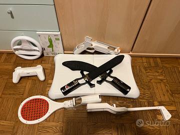 Wii Balance Board+Wii Fit+ Accessori varie