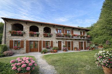 Rustico, con 90000 m di terreno