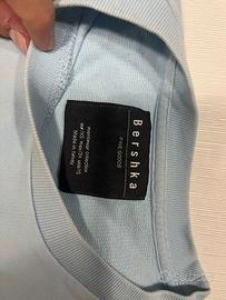 felpa bershka azzurra