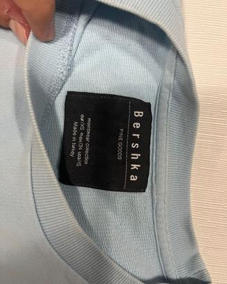 felpa bershka azzurra