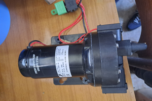 Pompa acqua johnson w 3.4 12v completa per barca