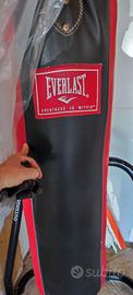 Sacco da boxe Everlast con supporto