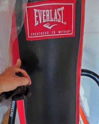 Sacco da boxe Everlast con supporto