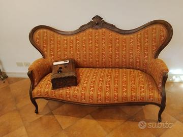 Divano stile econdo impero