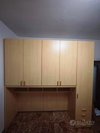 Armadio a ponte e letto doppio a scomparsa