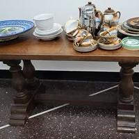 Tavolino in legno massello antico