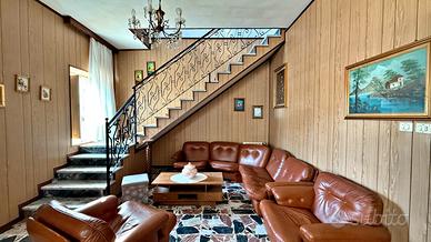 Indipendente con ampio cortile