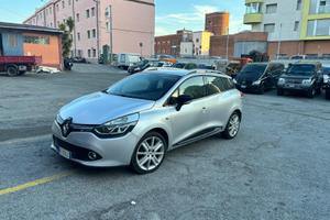 Renault clio station wagon