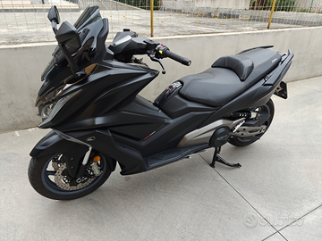 Kymco AK 550