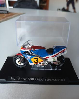 modellino di Honda NSR di Freddie Spencer 