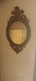 specchio antico in legno dorato