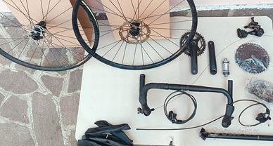 Kit bici gravel microshift AdventX ruote gruppo