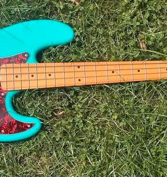 Fender Squier 40th Anniversary Jazzbass Gotoh Loll