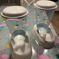 Distributori di acqua e cibo per cani/gatti