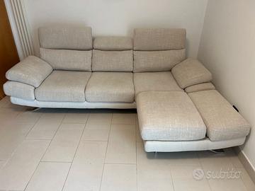 Divano 4 posti poltronesofà + pouf