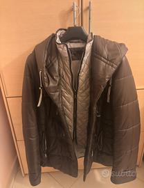 Giaccone marrone impermeabile con cappuccio