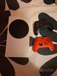 Xbox serie s con 2 controller