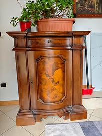 Mobile antico – stile