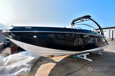 Wellcraft Marine Scarab 255 Platinum