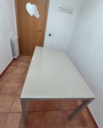 tavolo di vetro 