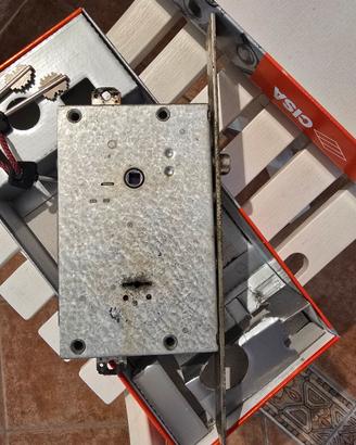 Serratura porta blindata