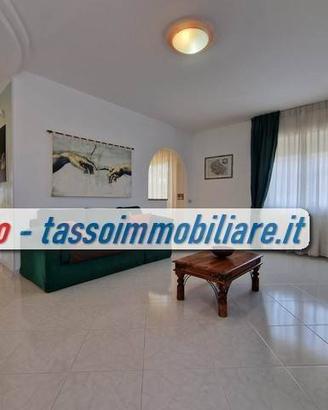 Casa indipendente di 180 m² con 4 locali e box aut