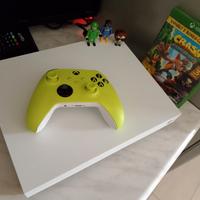 Xbox one x 1TB + gioco + 2 Joystick