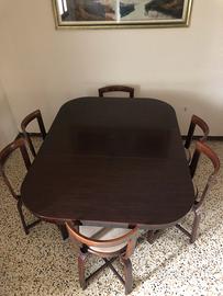 Tavolo con 6 sedie