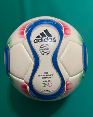 Pallone adidas 2006 teamgeist Italia