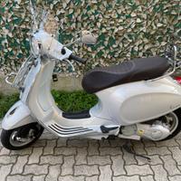 Vespa 125 primavera touring