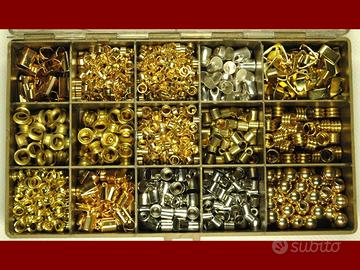 Scatola con minuterie metalliche miste