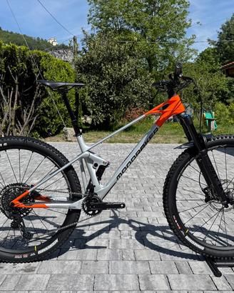 Mondraker RAZE model CARBON R Trail bike taglia M
