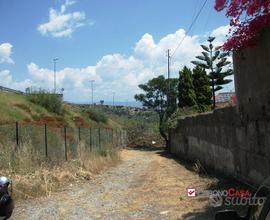Pressi Stadio, terreno 2200 mq con fabbricato